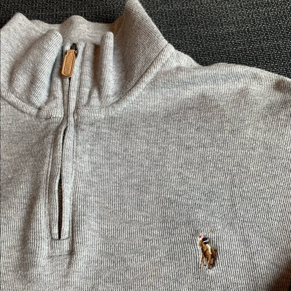Mens Quarter Zip • Grey